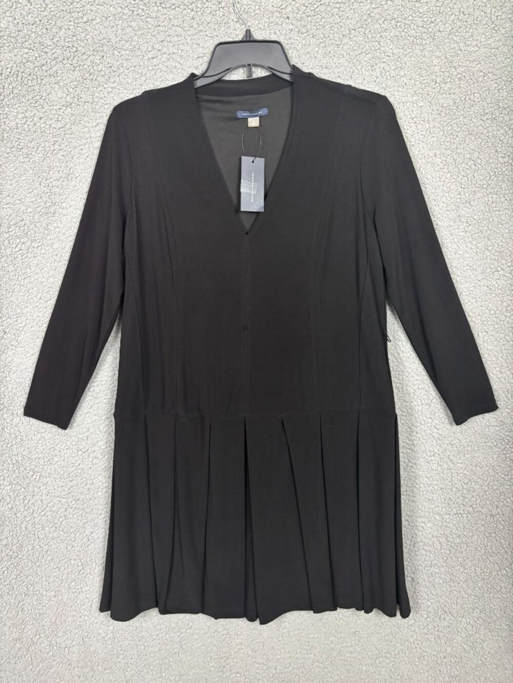 Tommy Hilfiger Women's Black Pleated Long-Sleeve V-Neck Dress Size 16 NWD.